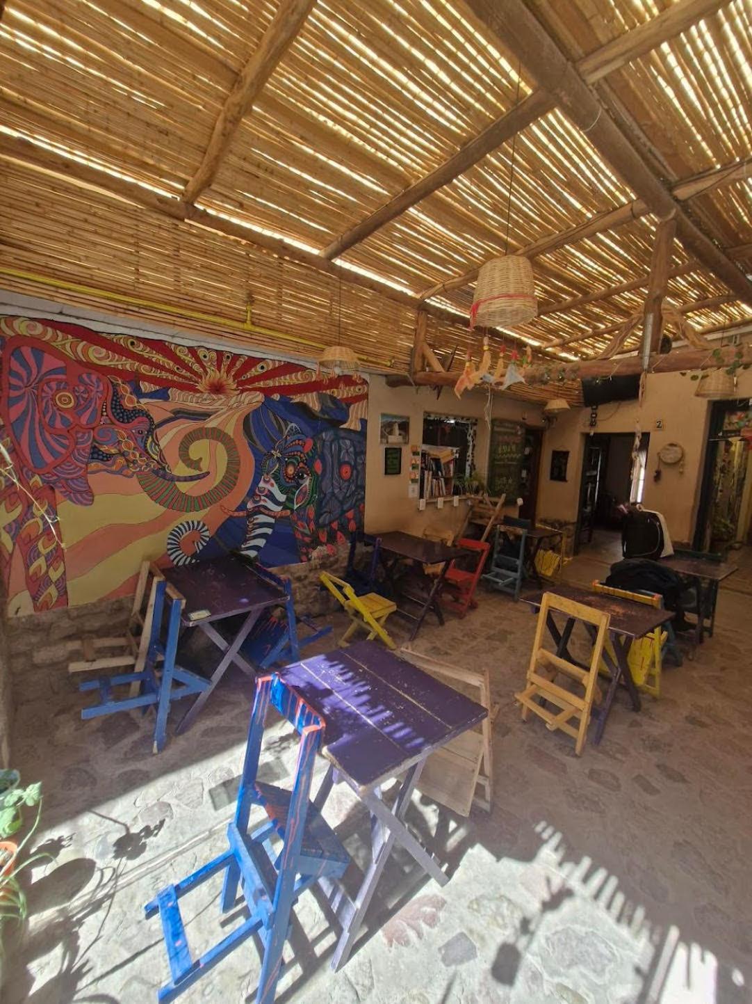 Giramundo Hostal *